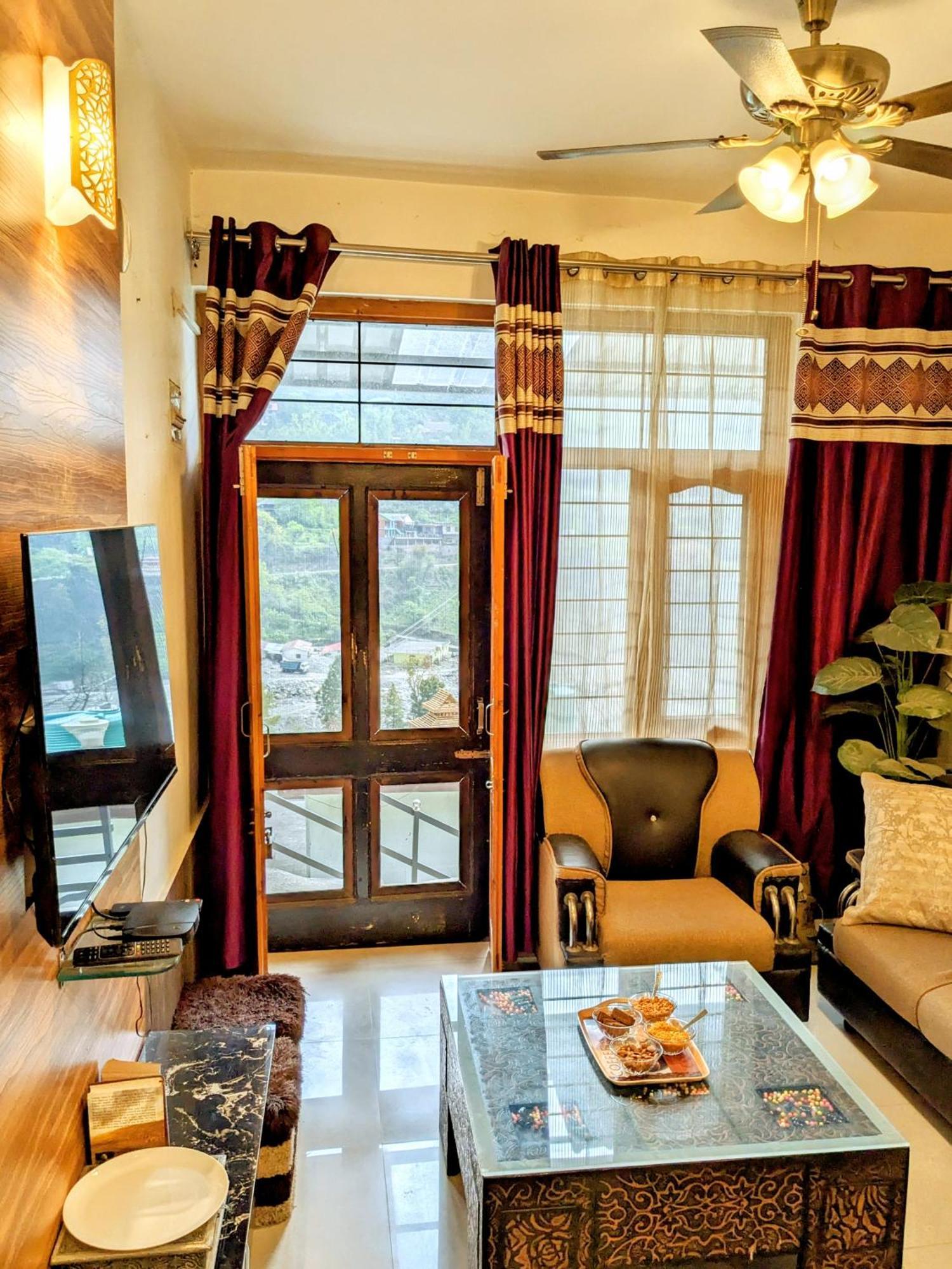 Kavi'S Vacation Homes - Sainj Buitenkant foto