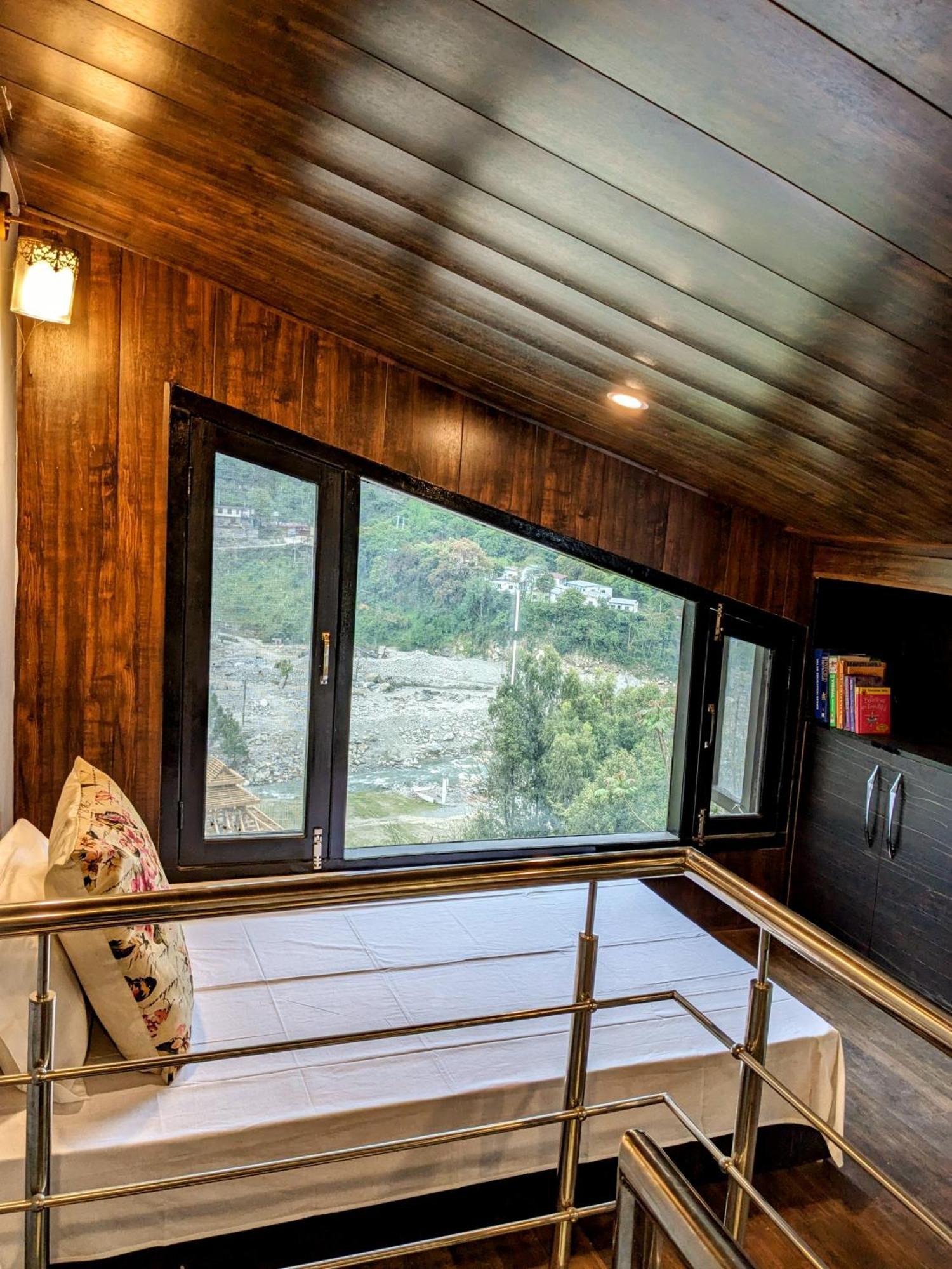 Kavi'S Vacation Homes - Sainj Buitenkant foto