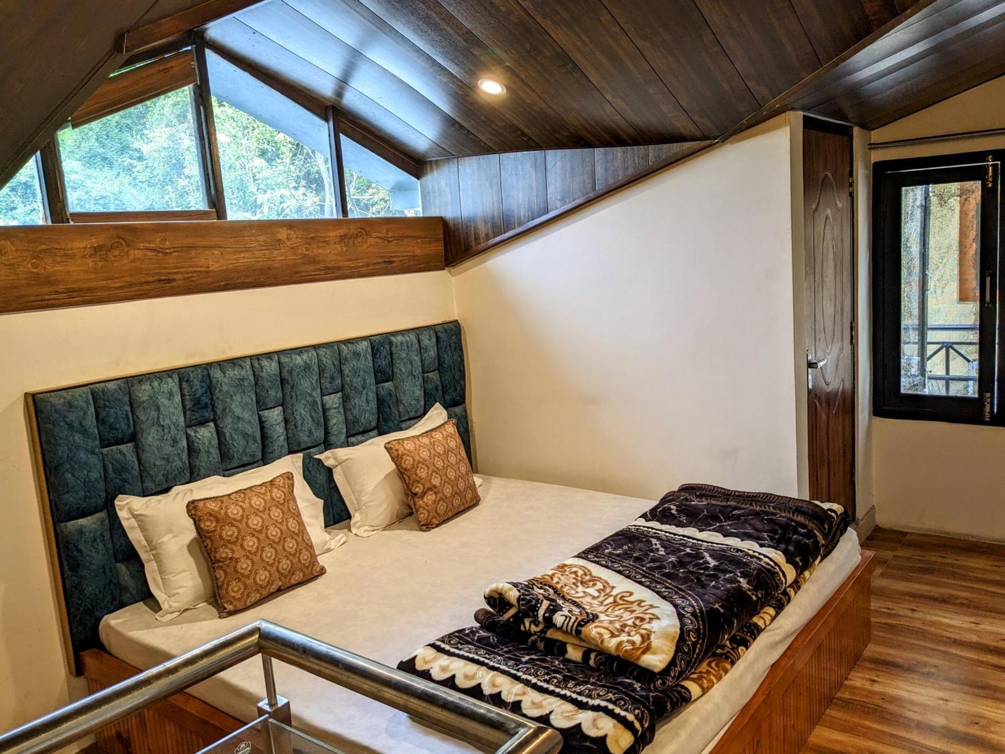 Kavi'S Vacation Homes - Sainj Buitenkant foto